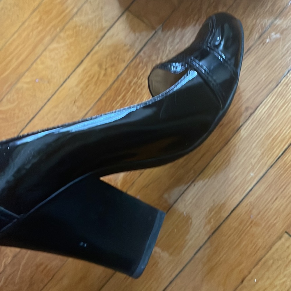 EUC Michael Kors Lattington Pump (black patent finish) - original box - Picture 6 of 12
